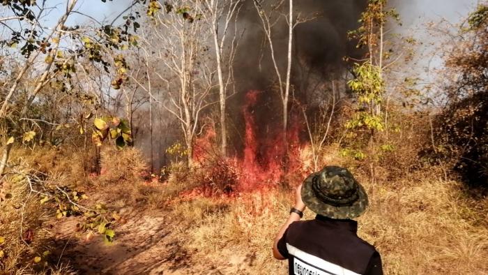 องค์การบริหารส่วนตำบลโนนพะยอม ได้สั่งการให้งานป้องกันและบรรเทาสาธารณภัย เข้าระงับเหตุเพลิงไหม้ที่บริเวณด้านข้างวัดป่าโนนพะยอม